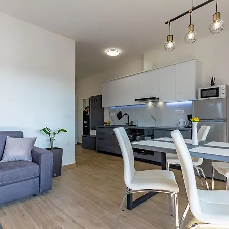 Elena&lana Appartamento Zara