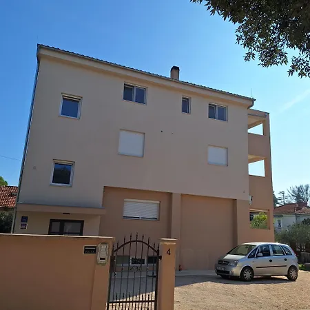 Elena&lana Appartamento Zara