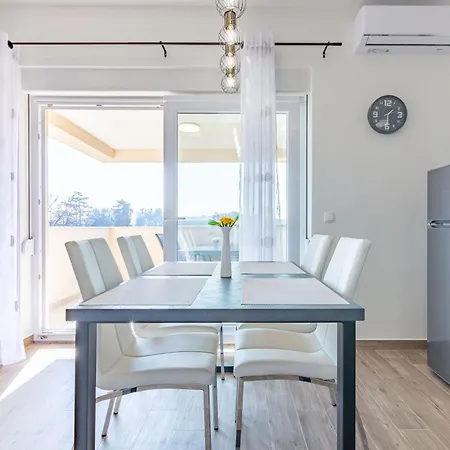 Elena&lana Apartment