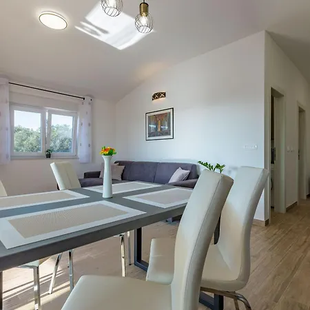 Elena&lana Apartment